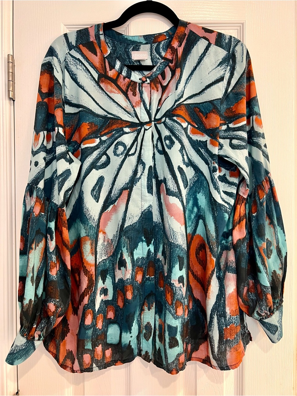 100% Modal Chico’s Butterfly Blouse Top Billowy Sleeves Printed Teal & Coral L